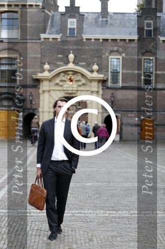 Den Haag 6 oktober 2016
Thiery Baudet rondom en op het binnenhof en bij torentje.