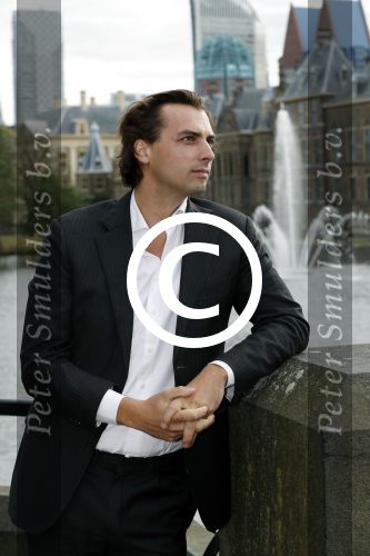 Den Haag 6 oktober 2016
Thiery Baudet rondom en op het binnenhof en bij torentje.
