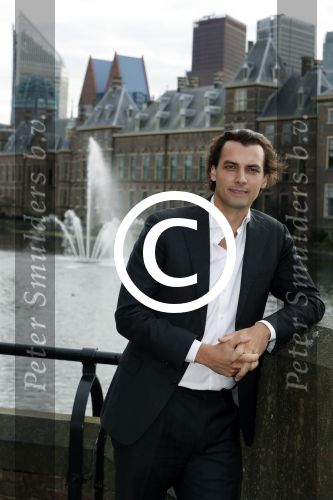 Den Haag 6 oktober 2016
Thiery Baudet rondom en op het binnenhof en bij torentje.