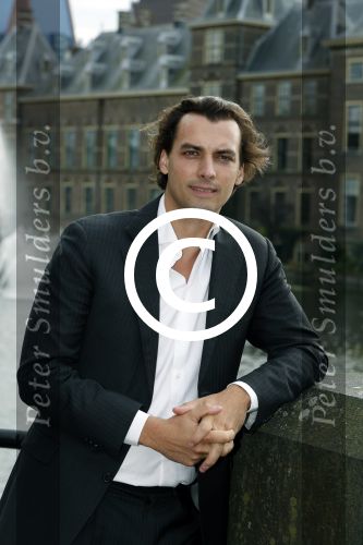 Den Haag 6 oktober 2016
Thiery Baudet rondom en op het binnenhof en bij torentje.