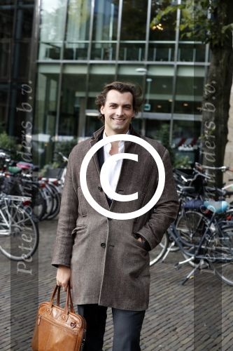 Den Haag 6 oktober 2016
Thiery Baudet rondom en op het binnenhof en bij torentje.