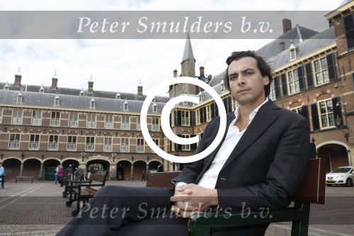 Den Haag 6 oktober 2016
Thiery Baudet rondom en op het binnenhof en bij torentje.