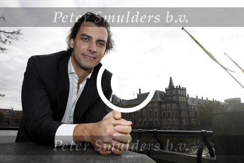 Den Haag 6 oktober 2016
Thiery Baudet rondom en op het binnenhof en bij torentje.
