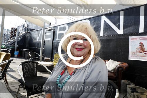 Amsterdam 15 september 2016
Presentatie produkten van manuela Kemp op het Veronica schip. Tineke de Nooij