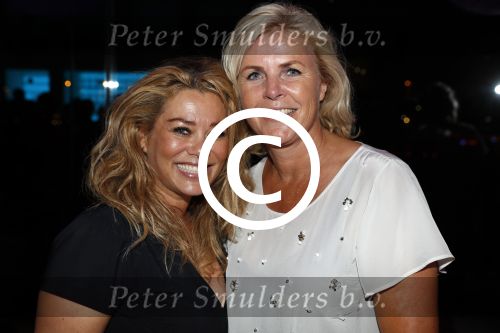 Utrecht 14 september 2016
1 jaar the bodyguard in het beatrixtheater met oa Romy Monteiro Nurlaila en Patrick Martens. irene Moors en Antje Monteiro