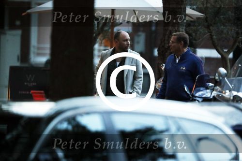 Amsterdam 26 september 2017
Albert Verlinde gaat met zijn nieuwe vriend een hapje eten bij v Dam op de cornelis schuytstraat