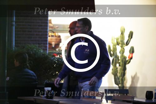 Amsterdam 26 september 2017
Albert Verlinde gaat met zijn nieuwe vriend een hapje eten bij v Dam op de cornelis schuytstraat