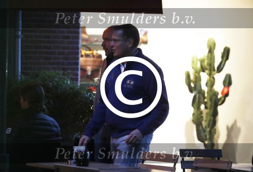 Amsterdam 26 september 2017
Albert Verlinde gaat met zijn nieuwe vriend een hapje eten bij v Dam op de cornelis schuytstraat