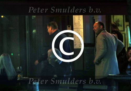 Amsterdam 26 september 2017
Albert Verlinde gaat met zijn nieuwe vriend een hapje eten bij v Dam op de cornelis schuytstraat