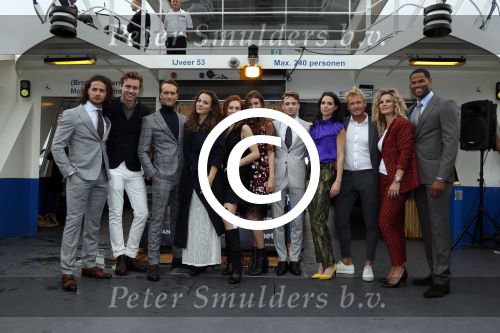 Amsterdam 28 september 2017
Castpresentaie van de Spa ( net 5 serie). De cast bestaat uit Annette Barlo Mattijn Hartemink Eva Marie v d Waal Rein v DuivenbodenDavy Eduard King Juvat Westendorp Beau Schneider Lara Leijs Nzinga Sordam en Eva Bartels.