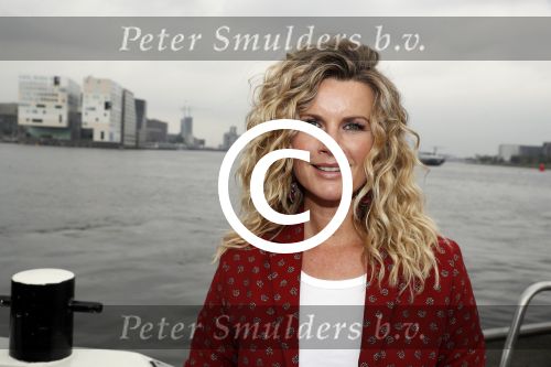 Amsterdam 28 september 2017
Castpresentaie van de Spa ( net 5 serie). De cast bestaat uit Annette Barlo Mattijn Hartemink Eva Marie v d Waal Rein v DuivenbodenDavy Eduard King Juvat Westendorp Beau Schneider Lara Leijs Nzinga Sordam en Eva Bartels.