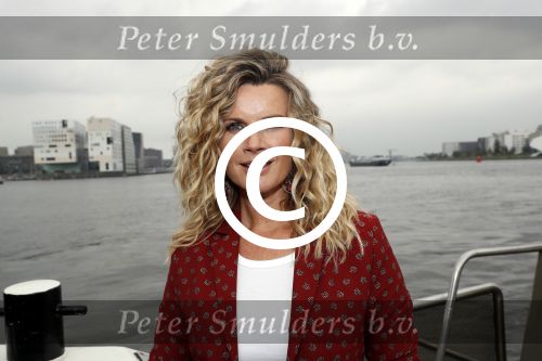 Amsterdam 28 september 2017
Castpresentaie van de Spa ( net 5 serie). De cast bestaat uit Annette Barlo Mattijn Hartemink Eva Marie v d Waal Rein v DuivenbodenDavy Eduard King Juvat Westendorp Beau Schneider Lara Leijs Nzinga Sordam en Eva Bartels.