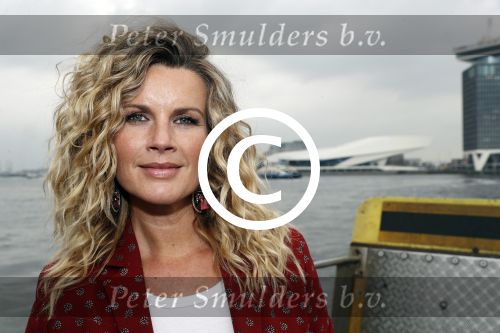 Amsterdam 28 september 2017
Castpresentaie van de Spa ( net 5 serie). De cast bestaat uit Annette Barlo Mattijn Hartemink Eva Marie v d Waal Rein v DuivenbodenDavy Eduard King Juvat Westendorp Beau Schneider Lara Leijs Nzinga Sordam en Eva Bartels.