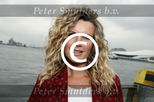 Amsterdam 28 september 2017
Castpresentaie van de Spa ( net 5 serie). De cast bestaat uit Annette Barlo Mattijn Hartemink Eva Marie v d Waal Rein v DuivenbodenDavy Eduard King Juvat Westendorp Beau Schneider Lara Leijs Nzinga Sordam en Eva Bartels.