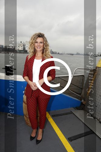 Amsterdam 28 september 2017
Castpresentaie van de Spa ( net 5 serie). De cast bestaat uit Annette Barlo Mattijn Hartemink Eva Marie v d Waal Rein v DuivenbodenDavy Eduard King Juvat Westendorp Beau Schneider Lara Leijs Nzinga Sordam en Eva Bartels.