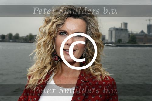 Amsterdam 28 september 2017
Castpresentaie van de Spa ( net 5 serie). De cast bestaat uit Annette Barlo Mattijn Hartemink Eva Marie v d Waal Rein v DuivenbodenDavy Eduard King Juvat Westendorp Beau Schneider Lara Leijs Nzinga Sordam en Eva Bartels.