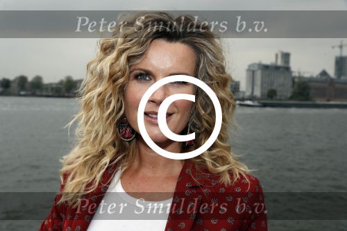 Amsterdam 28 september 2017
Castpresentaie van de Spa ( net 5 serie). De cast bestaat uit Annette Barlo Mattijn Hartemink Eva Marie v d Waal Rein v DuivenbodenDavy Eduard King Juvat Westendorp Beau Schneider Lara Leijs Nzinga Sordam en Eva Bartels.