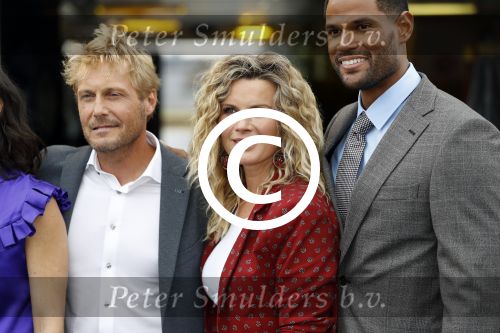 Amsterdam 28 september 2017
Castpresentaie van de Spa ( net 5 serie). De cast bestaat uit Annette Barlo Mattijn Hartemink Eva Marie v d Waal Rein v DuivenbodenDavy Eduard King Juvat Westendorp Beau Schneider Lara Leijs Nzinga Sordam en Eva Bartels.