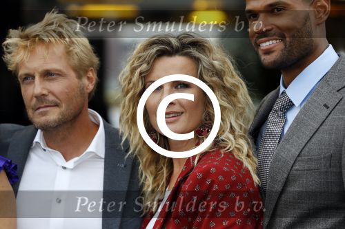 Amsterdam 28 september 2017
Castpresentaie van de Spa ( net 5 serie). De cast bestaat uit Annette Barlo Mattijn Hartemink Eva Marie v d Waal Rein v DuivenbodenDavy Eduard King Juvat Westendorp Beau Schneider Lara Leijs Nzinga Sordam en Eva Bartels.