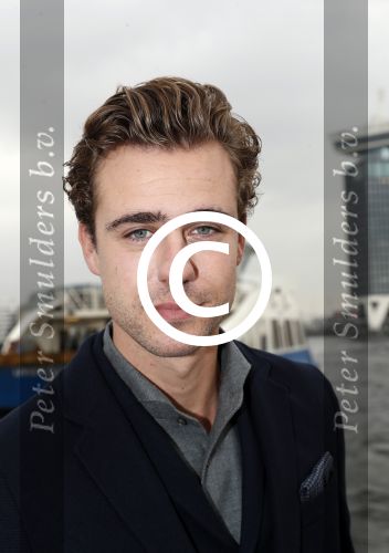 Amsterdam 28 september 2017
Castpresentaie van de Spa ( net 5 serie). De cast bestaat uit Annette Barlo Mattijn Hartemink Eva Marie v d Waal Rein v DuivenbodenDavy Eduard King Juvat Westendorp Beau Schneider Lara Leijs Nzinga Sordam en Eva Bartels.