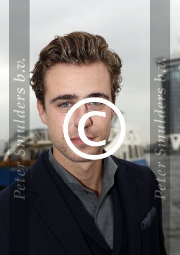Amsterdam 28 september 2017
Castpresentaie van de Spa ( net 5 serie). De cast bestaat uit Annette Barlo Mattijn Hartemink Eva Marie v d Waal Rein v DuivenbodenDavy Eduard King Juvat Westendorp Beau Schneider Lara Leijs Nzinga Sordam en Eva Bartels.