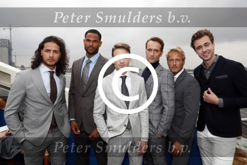 Amsterdam 28 september 2017
Castpresentaie van de Spa ( net 5 serie). De cast bestaat uit Annette Barlo Mattijn Hartemink Eva Marie v d Waal Rein v DuivenbodenDavy Eduard King Juvat Westendorp Beau Schneider Lara Leijs Nzinga Sordam en Eva Bartels.