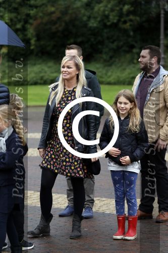 Kaatsheuvel 30 september 2017
Premiere musical in de efteling geschreven door Paul v Loon en Prinses Laurentien. Bridget Maasland met zoon Mees en een vriendinnetje