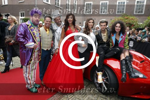 Amsterdam 25 september 2017 
Holly Mae Brood, Martijn Fischer, Yolanthe Sneijder-Cabau, Buddy Vedder, Danny de Munk, Glennis Grace en Carlo Boszhard tijdens de castpresentatie van de Christmas Show 2017 in hotel The Grand. Ruben Nicolai presenteert het.