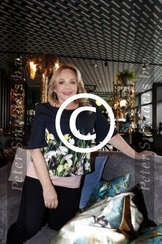 Amsterdam 25 september 2017 
Charlene Tilton wordt voor story geinterviewd door Annette de Vries. Charlene speelde Lucy in Dynasty