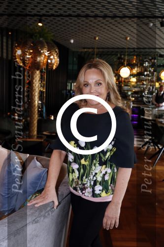 Amsterdam 25 september 2017 
Charlene Tilton wordt voor story geinterviewd door Annette de Vries. Charlene speelde Lucy in Dynasty