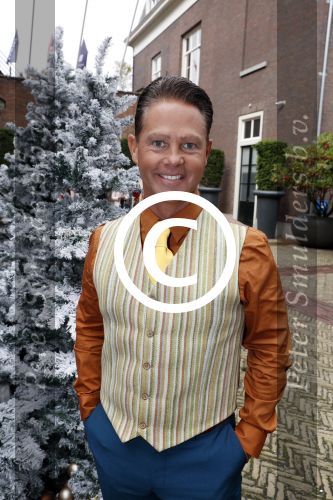 Amsterdam 25 september 2017 
Holly Mae Brood, Martijn Fischer, Yolanthe Sneijder-Cabau, Buddy Vedder, Danny de Munk, Glennis Grace en Carlo Boszhard tijdens de castpresentatie van de Christmas Show 2017 in hotel The Grand. Ruben Nicolai presenteert het.
