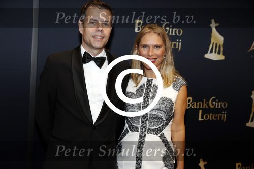 Utrecht 29 september 2017
Uitreiking gouden kalveren in de schouwburg van Utrecht. Elle van Rijn met een kennis