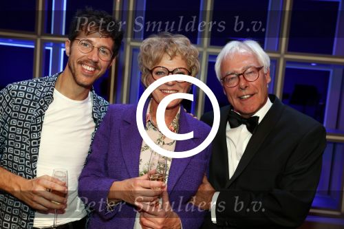 Amsterdam 24 september 2017 
Premiere Annie MG Schmidt met Simone Kleinsma William Spaaij Marjolein Touw Wim v d Driessche en Jeske v d Staak in het de la mar theater. Met Flip v Duyn