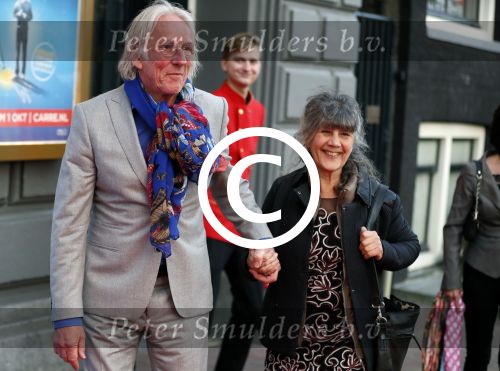 Amsterdam 21 september 2017
The Curious Incident of the Dog in the Night premiere in Carre. Freek de Jonge met vrouw