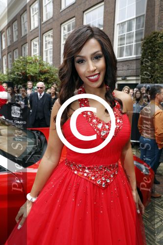 Amsterdam 25 september 2017 
Holly Mae Brood, Martijn Fischer, Yolanthe Sneijder-Cabau, Buddy Vedder, Danny de Munk, Glennis Grace en Carlo Boszhard tijdens de castpresentatie van de Christmas Show 2017 in hotel The Grand. Ruben Nicolai presenteert het.