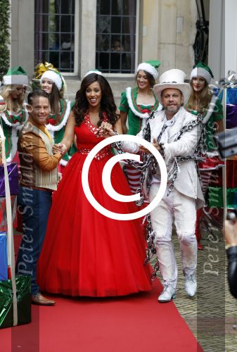 Amsterdam 25 september 2017 
Holly Mae Brood, Martijn Fischer, Yolanthe Sneijder-Cabau, Buddy Vedder, Danny de Munk, Glennis Grace en Carlo Boszhard tijdens de castpresentatie van de Christmas Show 2017 in hotel The Grand. Ruben Nicolai presenteert het.