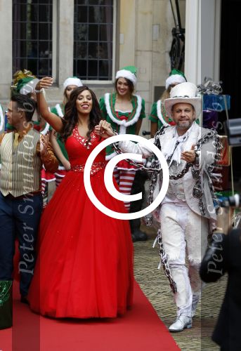 Amsterdam 25 september 2017 
Holly Mae Brood, Martijn Fischer, Yolanthe Sneijder-Cabau, Buddy Vedder, Danny de Munk, Glennis Grace en Carlo Boszhard tijdens de castpresentatie van de Christmas Show 2017 in hotel The Grand. Ruben Nicolai presenteert het.