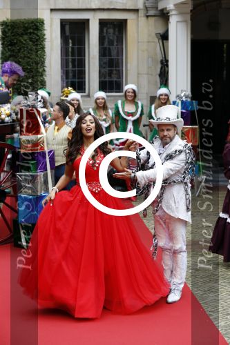 Amsterdam 25 september 2017 
Holly Mae Brood, Martijn Fischer, Yolanthe Sneijder-Cabau, Buddy Vedder, Danny de Munk, Glennis Grace en Carlo Boszhard tijdens de castpresentatie van de Christmas Show 2017 in hotel The Grand. Ruben Nicolai presenteert het.