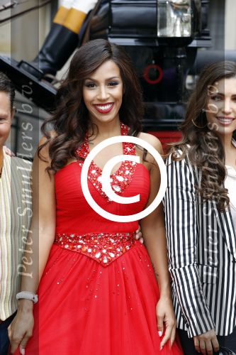 Amsterdam 25 september 2017 
Holly Mae Brood, Martijn Fischer, Yolanthe Sneijder-Cabau, Buddy Vedder, Danny de Munk, Glennis Grace en Carlo Boszhard tijdens de castpresentatie van de Christmas Show 2017 in hotel The Grand. Ruben Nicolai presenteert het.