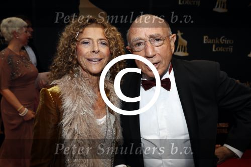 Utrecht 29 september 2017
Uitreiking gouden kalveren in de schouwburg van Utrecht. Hans Knoop en partner