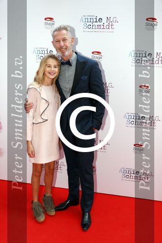 Amsterdam 24 september 2017
Premiere Annie MG Schmidt was getekend in het nieuwe de la mar. isa Hoes met dochter vlinder en broer Onno Hoes