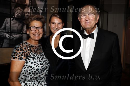 Amsterdam 24 september 2017 
Premiere Annie MG Schmidt met Simone Kleinsma William Spaaij Marjolein Touw Wim v d Driessche en Jeske v d Staak in het de la mar theater. Joop Janine en iris v d Ende