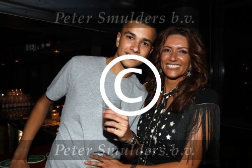 Zaandan 22 september 2017
Karin de Rooij 9 vriendin Ruud Gullit) viert haar 50e verjaardag. Karin met haar zoon Nigel