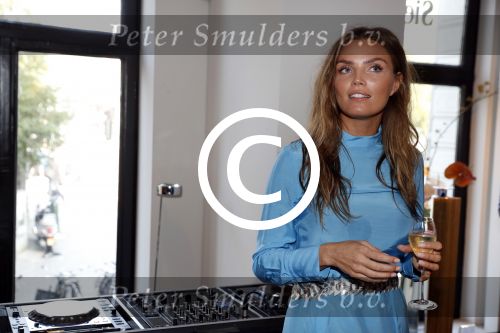 Amsterdam 24 september 2017
Opening expositie Kim Feenstra bij siematic keukens.