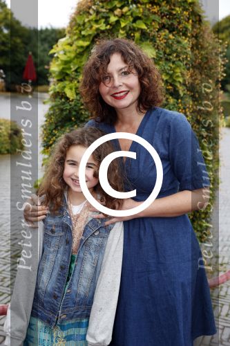 Kaatsheuvel 30 september 2017
Premiere musical in de efteling geschreven door Paul v Loon en Prinses Laurentien.
Maaike Widdershoven met dochter