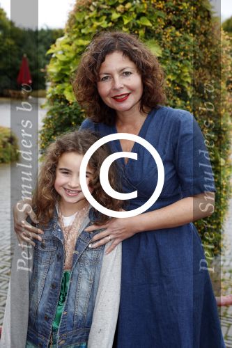 Kaatsheuvel 30 september 2017
Premiere musical in de efteling geschreven door Paul v Loon en Prinses Laurentien.
Maaike Widdershoven met dochter