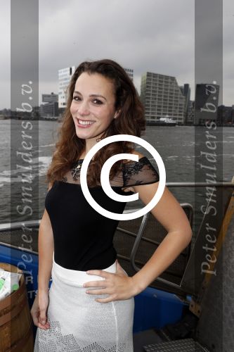 Amsterdam 28 september 2017
Castpresentaie van de Spa ( net 5 serie). De cast bestaat uit Annette Barlo Mattijn Hartemink Eva Marie v d Waal Rein v DuivenbodenDavy Eduard King Juvat Westendorp Beau Schneider Lara Leijs Nzinga Sordam en Eva Bartels.