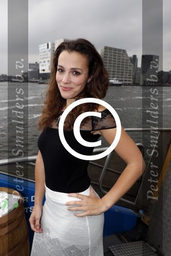 Amsterdam 28 september 2017
Castpresentaie van de Spa ( net 5 serie). De cast bestaat uit Annette Barlo Mattijn Hartemink Eva Marie v d Waal Rein v DuivenbodenDavy Eduard King Juvat Westendorp Beau Schneider Lara Leijs Nzinga Sordam en Eva Bartels.