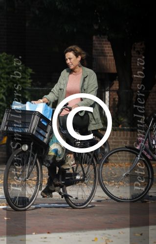 Amsterdam 27 september 2017     
Prinses Marilene v Vollenhoven op de fiets in Amsterdam zuid