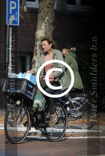 Amsterdam 27 september 2017     
Prinses Marilene v Vollenhoven op de fiets in Amsterdam zuid